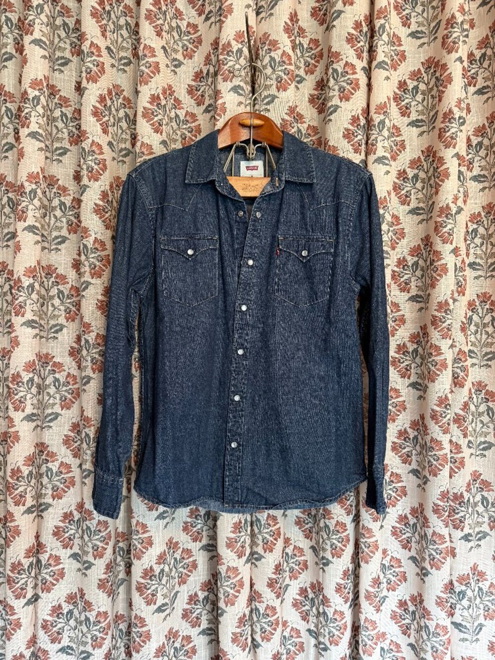 Men's Levi's Denim Button Down Shirt Medium